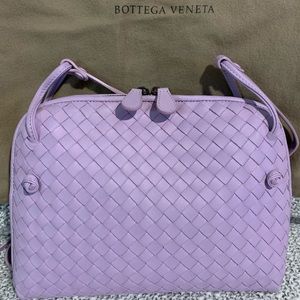 AUTHENTIC Bottega Veneta Intrecciato Nappa Leather Messenger Crossbody Bag